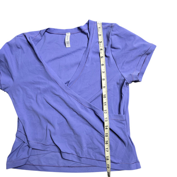 Athleta Transcend Wrap Tee Size: L - Picture 5 of 6